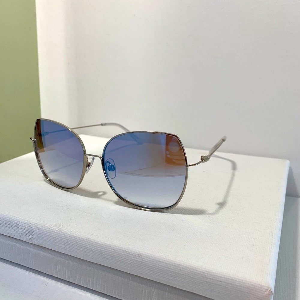 Brand new oversized silver sunglasses